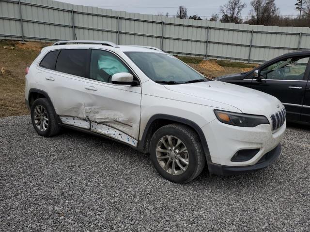 1C4PJLCB3KD215300 - 2019 JEEP CHEROKEE LATITUDE WHITE photo 4