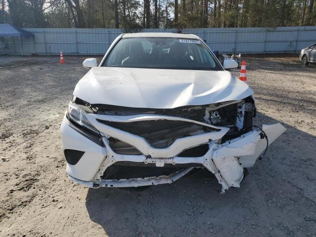 4T1B11HK4KU842557 - 2019 TOYOTA CAMRY L WHITE photo 5