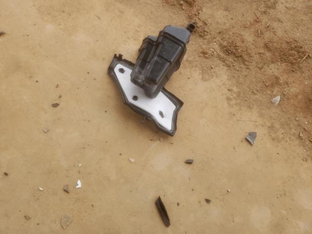 5YFBU4EE1CP011852 - 2012 TOYOTA COROLLA BASE WHITE photo 12