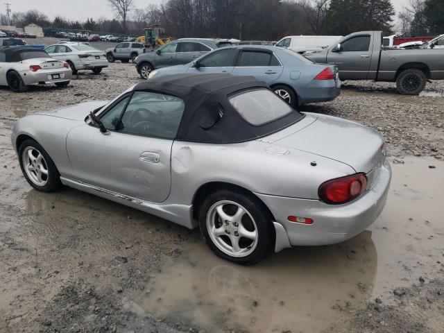 JM1NB353020232170 - 2002 MAZDA MX-5 MIATA BASE SILVER photo 2