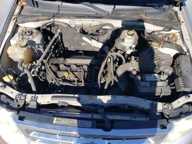 1FMCU9D77BKA47963 - 2011 FORD ESCAPE XLT SILVER photo 11