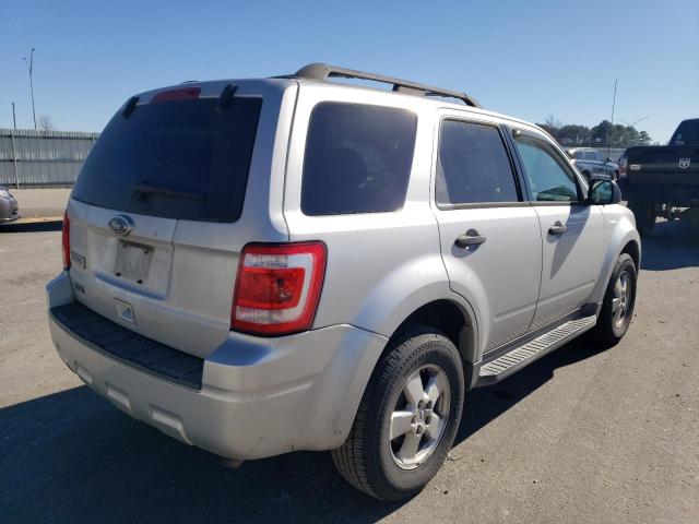 1FMCU9D77BKA47963 - 2011 FORD ESCAPE XLT SILVER photo 3