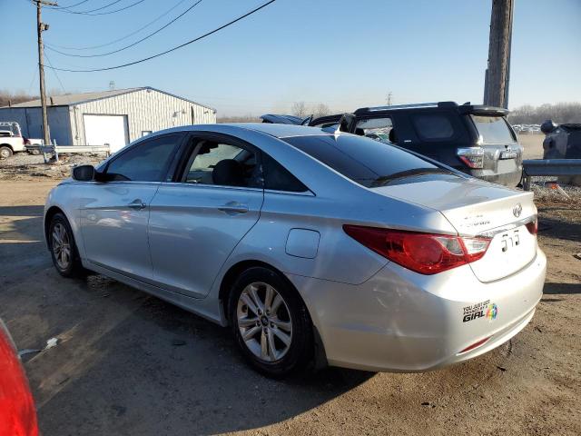 5NPEB4AC9DH545994 - 2013 HYUNDAI SONATA GLS SILVER photo 2