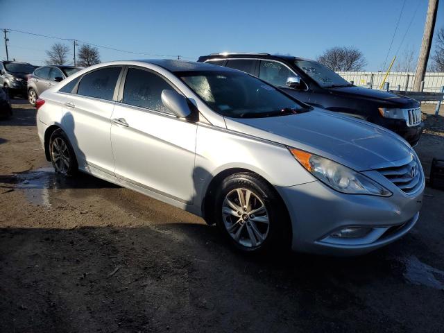 5NPEB4AC9DH545994 - 2013 HYUNDAI SONATA GLS SILVER photo 4