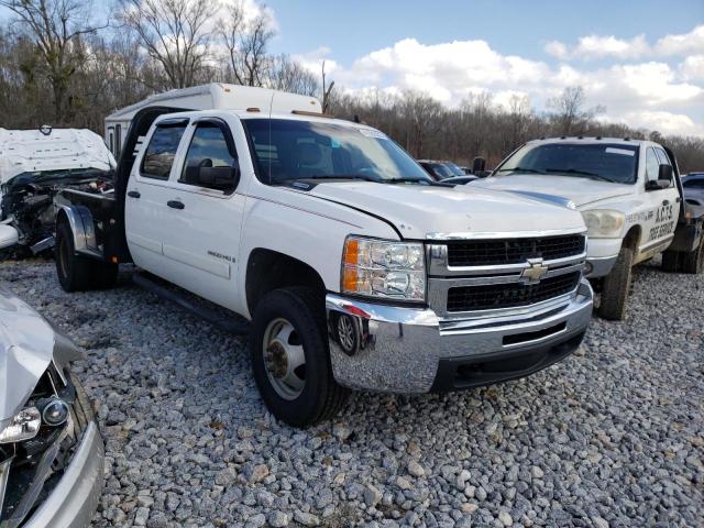 1GBJC33668F184161 - 2008 CHEVROLET SILVERADO C3500 WHITE photo 4