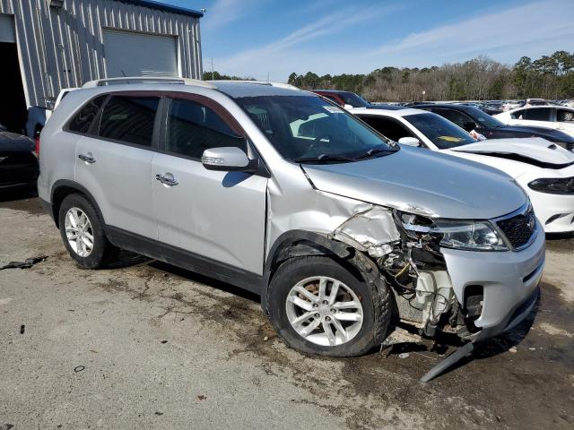 5XYKT4A73FG576817 - 2015 KIA SORENTO LX SILVER photo 4