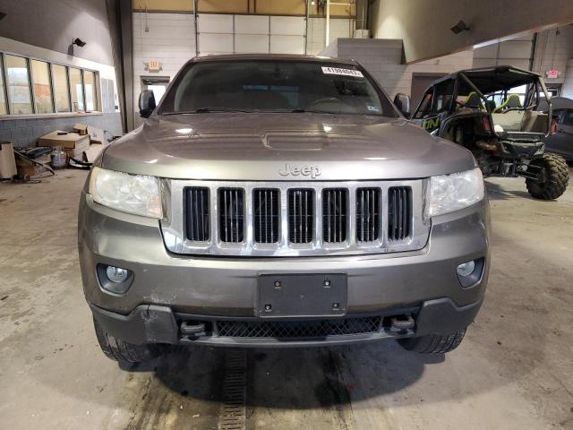 1C4RJFAT1CC111868 - 2012 JEEP GRAND CHER LAREDO 灰色 照片 5