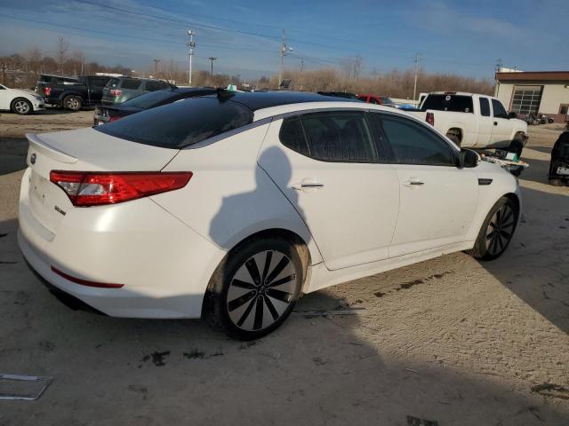 5XXGR4A66CG009027 - 2012 KIA OPTIMA SX WHITE photo 3