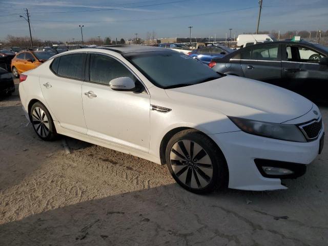 5XXGR4A66CG009027 - 2012 KIA OPTIMA SX WHITE photo 4