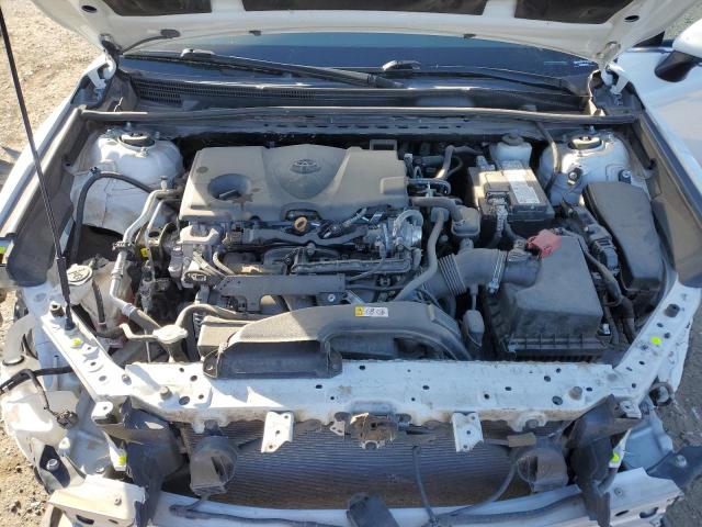 4T1F11BK2NU058005 - 2022 TOYOTA CAMRY XLE Weiß Foto 11