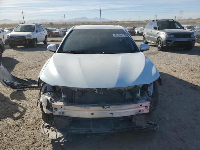 4T1F11BK2NU058005 - 2022 TOYOTA CAMRY XLE Weiß Foto 5