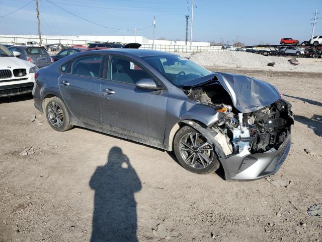 3KPF24AD1NE435427 - 2022 KIA FORTE FE GRAY photo 4