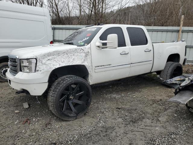 1GT125C89BF135961 - 2011 GMC SIERRA K2500 DENALI WHITE photo 1