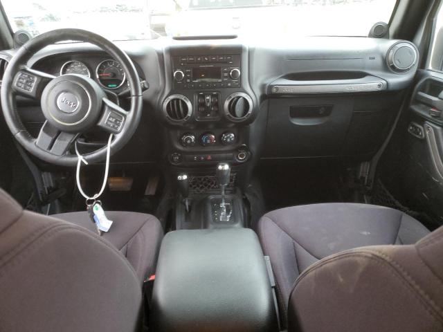 1C4HJWDG2DL702156 - 2013 JEEP WRANGLER U SPORT Silber Foto 8