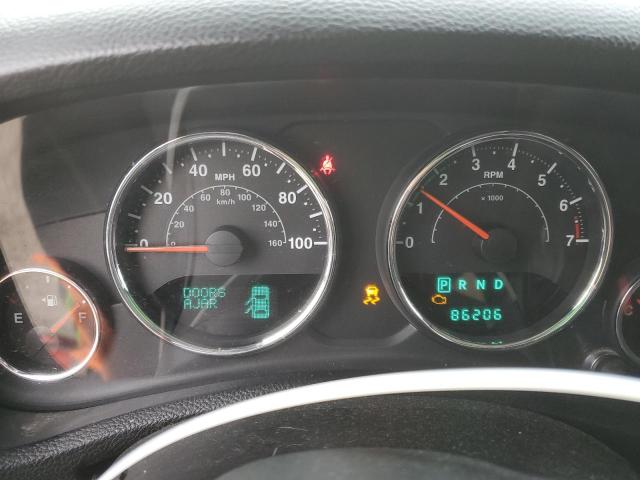 1C4HJWDG2DL702156 - 2013 JEEP WRANGLER U SPORT Silber Foto 9