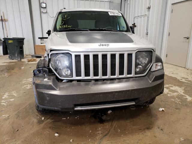 1J4PN3GK9BW542880 - 2011 JEEP LIBERTY RENEGADE SILVER photo 5