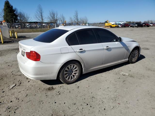 WBAPH53549A437242 - 2009 BMW 328 I SULEV WHITE photo 3