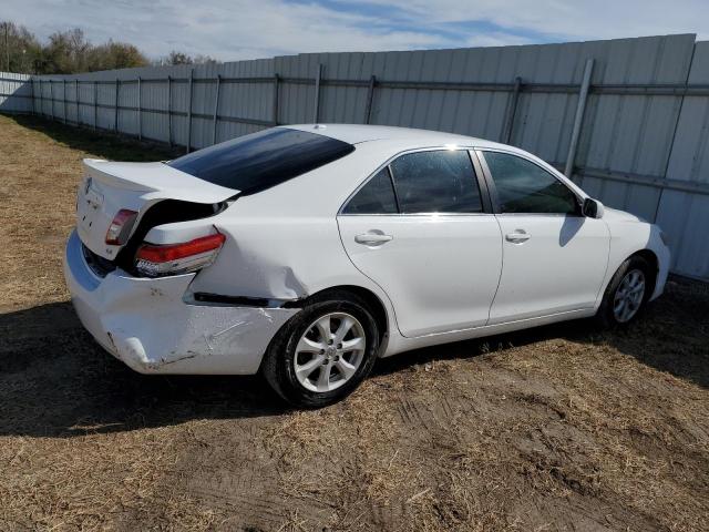 4T1BF3EK3BU582203 - 2011 TOYOTA CAMRY BASE WHITE photo 3