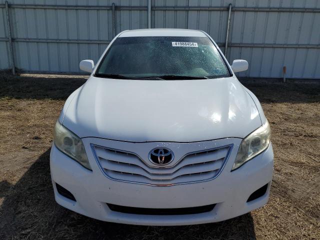 4T1BF3EK3BU582203 - 2011 TOYOTA CAMRY BASE WHITE photo 5