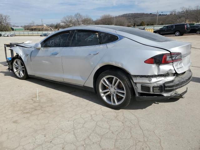 5YJSA1AC2DFP10884 - 2013 TESLA MODEL S ვერცხლისფერი ფოტო 2