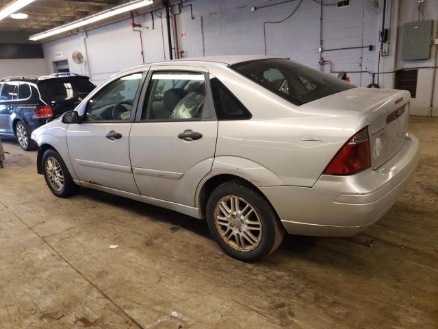 1FAFP34N07W185936 - 2007 FORD FOCUS ZX4 SILVER photo 2