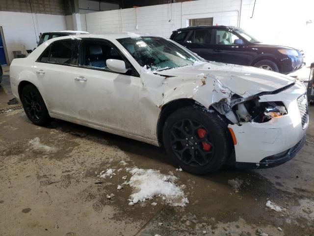 2C3CCAGG7JH146250 - 2018 CHRYSLER 300 S WHITE photo 4