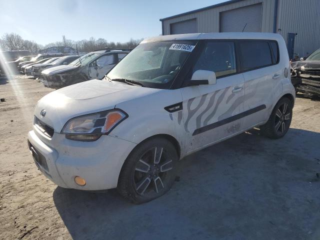 KNDJT2A26B7267953 - 2011 KIA SOUL + WHITE photo 1