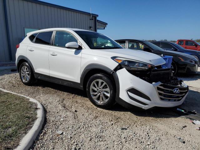 KM8J23A48JU796018 - 2018 HYUNDAI TUCSON SE WHITE photo 4