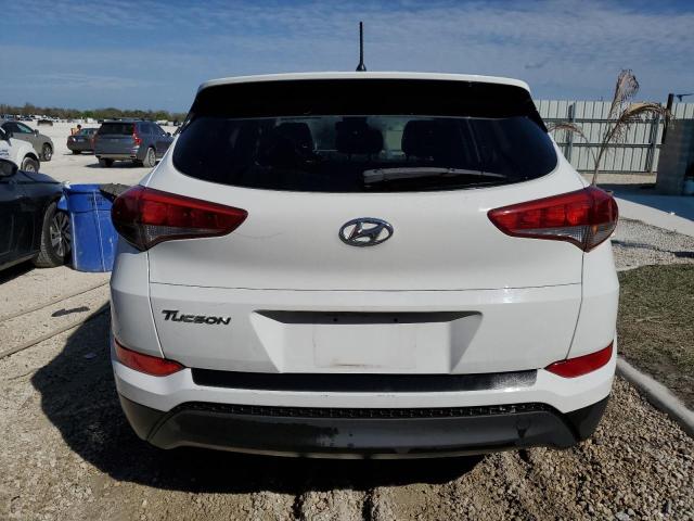 KM8J23A48JU796018 - 2018 HYUNDAI TUCSON SE WHITE photo 6