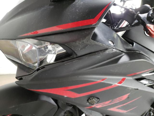 MH3RH06Y8HK015635 - 2017 YAMAHA YZFR3 BLACK photo 9