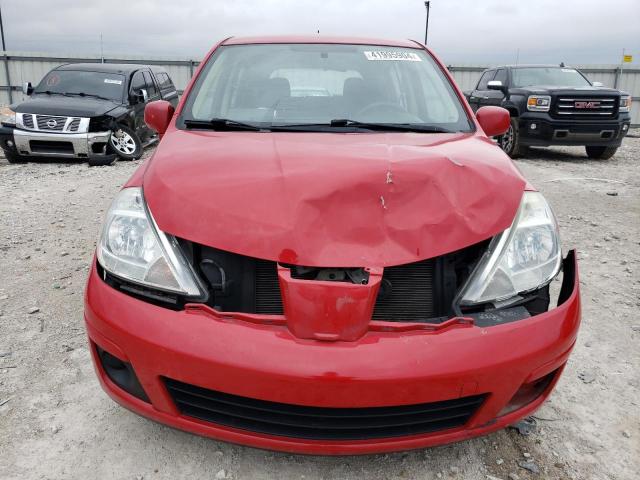 3N1BC1CP2BL515489 - 2011 NISSAN VERSA S RED photo 5