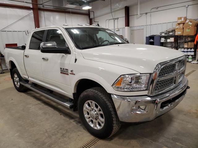 3C6UR5FL1JG348996 - 2018 RAM 2500 LARAMIE WHITE photo 4