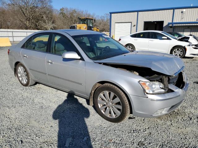 5NPEU46C19H529220 - 2009 HYUNDAI SONATA SE SILVER photo 4