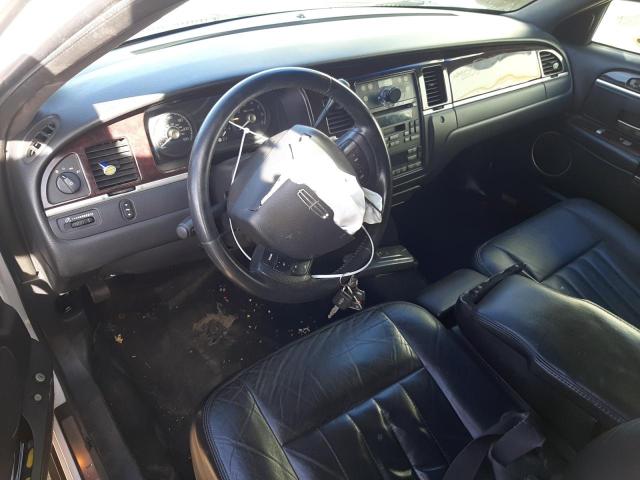 2L1FL8JWXAX752839 - 2010 LINCOLN TOWN CAR EXECUTIVE Weiß Foto 8