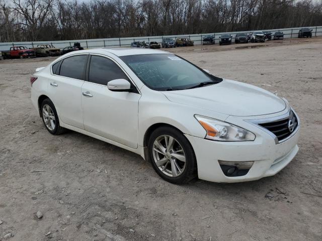 1N4AL3APXFN358216 - 2015 NISSAN ALTIMA 2.5 WHITE photo 4