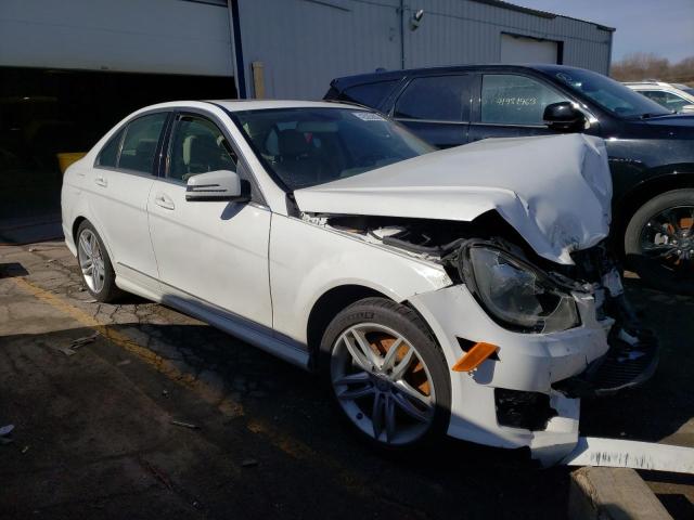 WDDGF8AB2DG138041 - 2013 MERCEDES-BENZ C 300 4MATIC WHITE photo 4