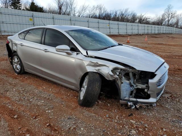 3FA6P0H75FR244118 - 2015 FORD FUSION SE SILVER photo 4