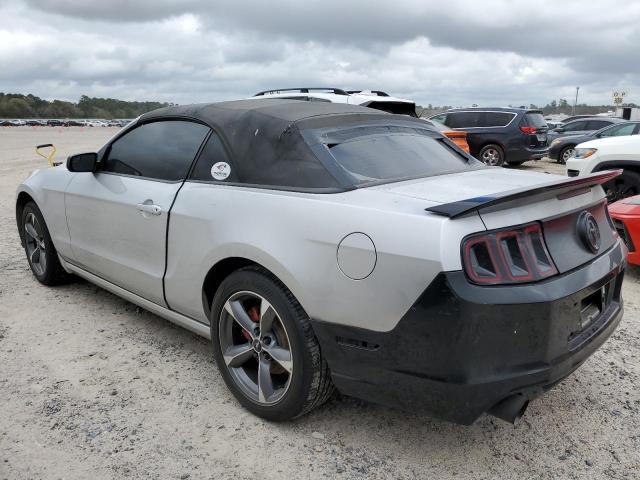 1ZVBP8EM0D5217083 - 2013 FORD MUSTANG SILVER photo 2