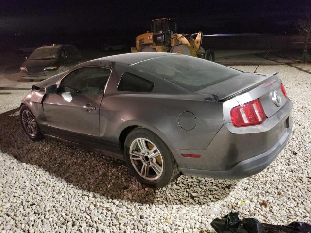 1ZVBP8AN3A5152675 - 2010 FORD MUSTANG GRAY photo 2