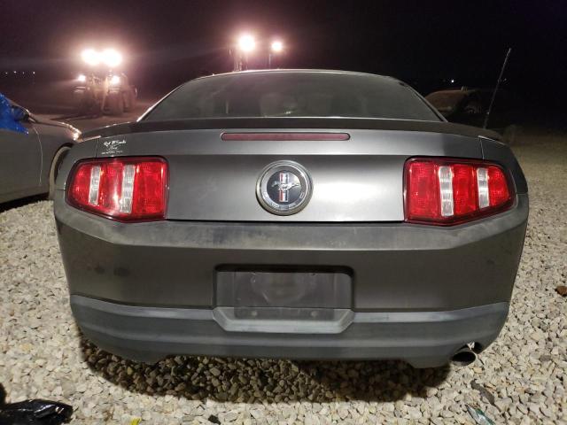 1ZVBP8AN3A5152675 - 2010 FORD MUSTANG GRAY photo 6