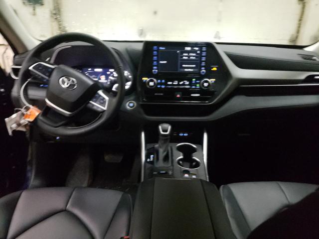 5TDGZRBHXNS250071 - 2022 TOYOTA HIGHLANDER XLE BLUE photo 8