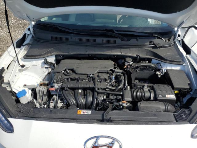 KM8K22AB5PU025831 - 2023 HYUNDAI KONA SE WHITE photo 11