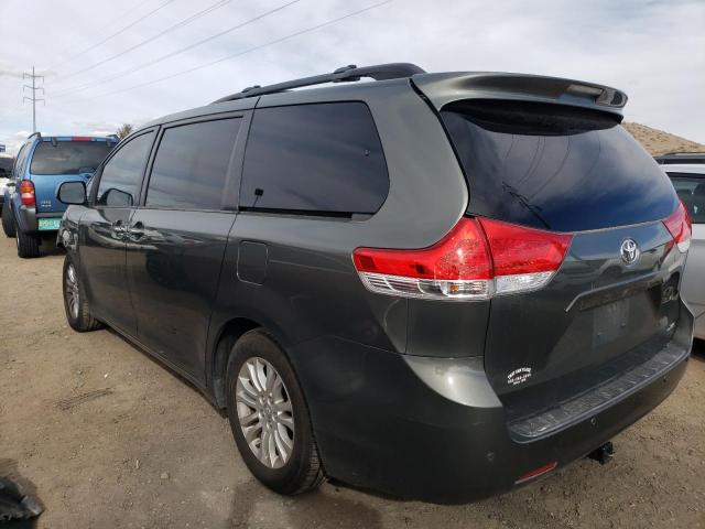 5TDYK3DC1DS282879 - 2013 TOYOTA SIENNA XLE GREEN photo 2