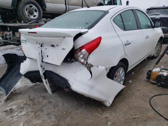 3N1CN7AP5JL866903 - 2018 NISSAN VERSA S WHITE photo 3