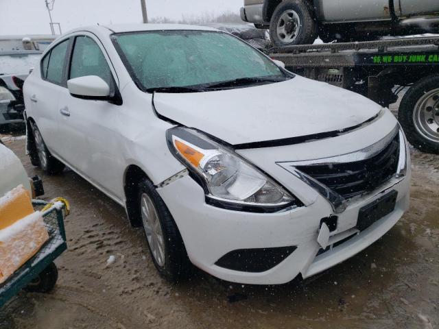 3N1CN7AP5JL866903 - 2018 NISSAN VERSA S WHITE photo 4