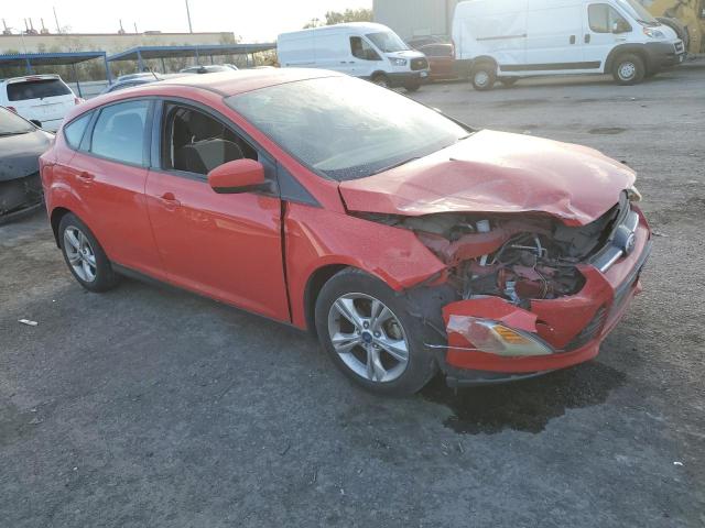 1FAHP3K20CL183505 - 2012 FORD FOCUS SE RED photo 4