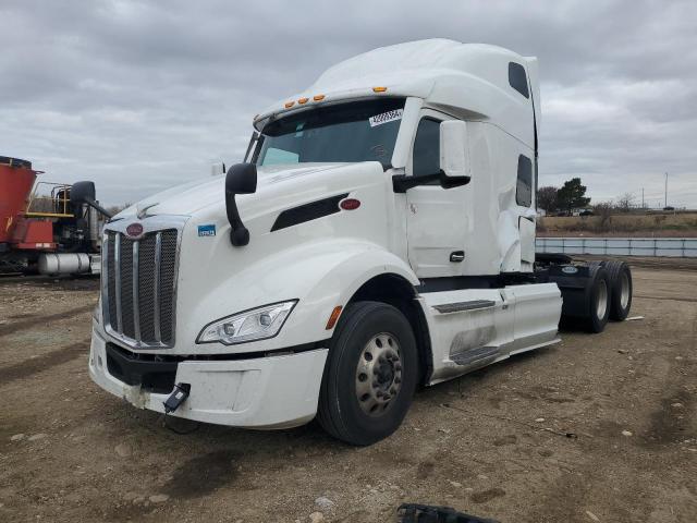 1XPBD49X3ND779249 - 2022 PETERBILT 579 WHITE photo 2