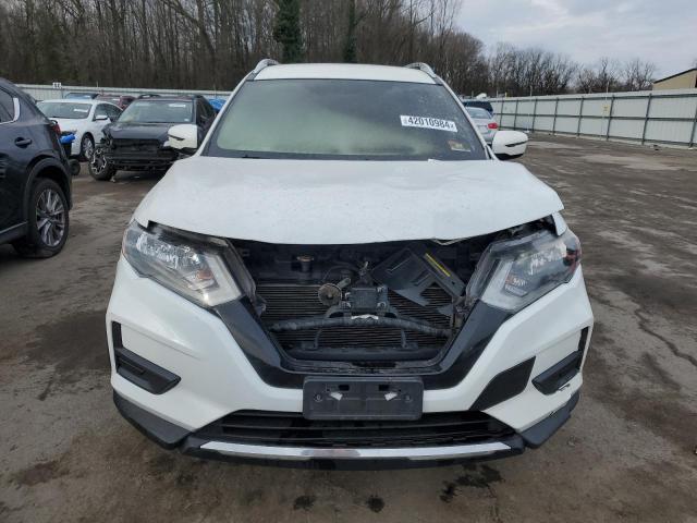 KNMAT2MV2HP616170 - 2017 NISSAN ROGUE S WHITE photo 5