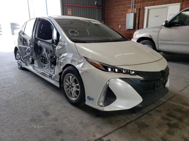 JTDKAMFPXM3181274 - 2021 TOYOTA PRIUS PRIM LE WHITE photo 4