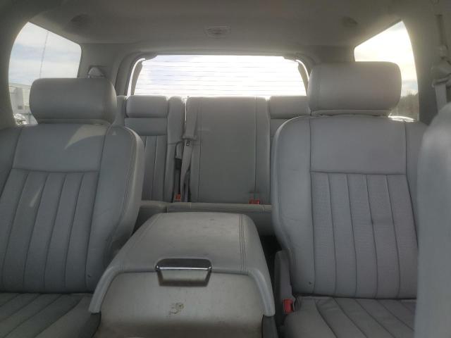 5LMFU28RX4LJ21130 - 2004 LINCOLN NAVIGATOR ვერცხლისფერი ფოტო 10